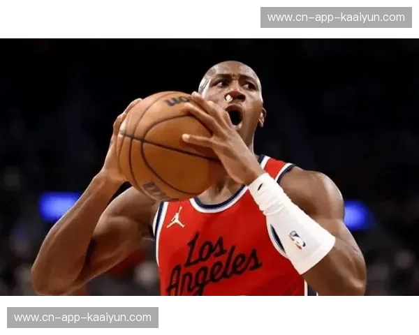 快船失去组织核心后进攻效率骤降 伦纳德独木难支 快船失去组织核心后进攻效率骤降 伦纳德独木难支